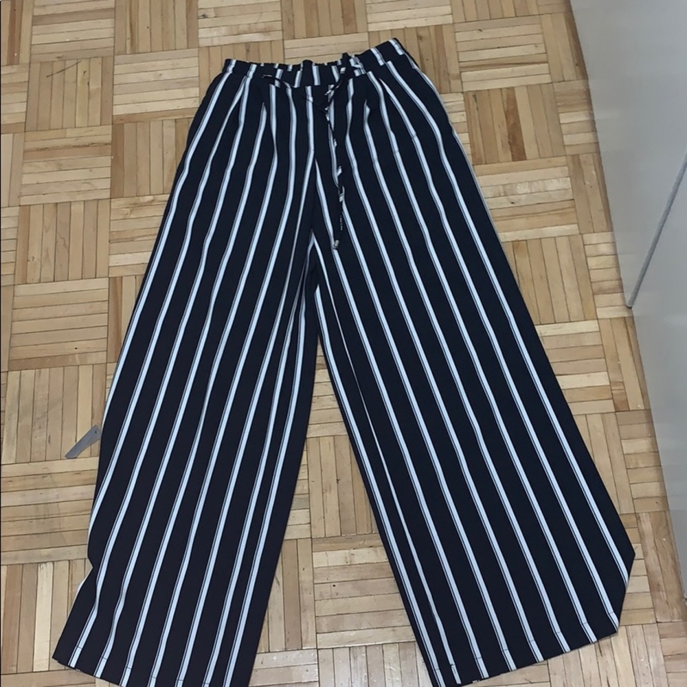 Wide leg pants